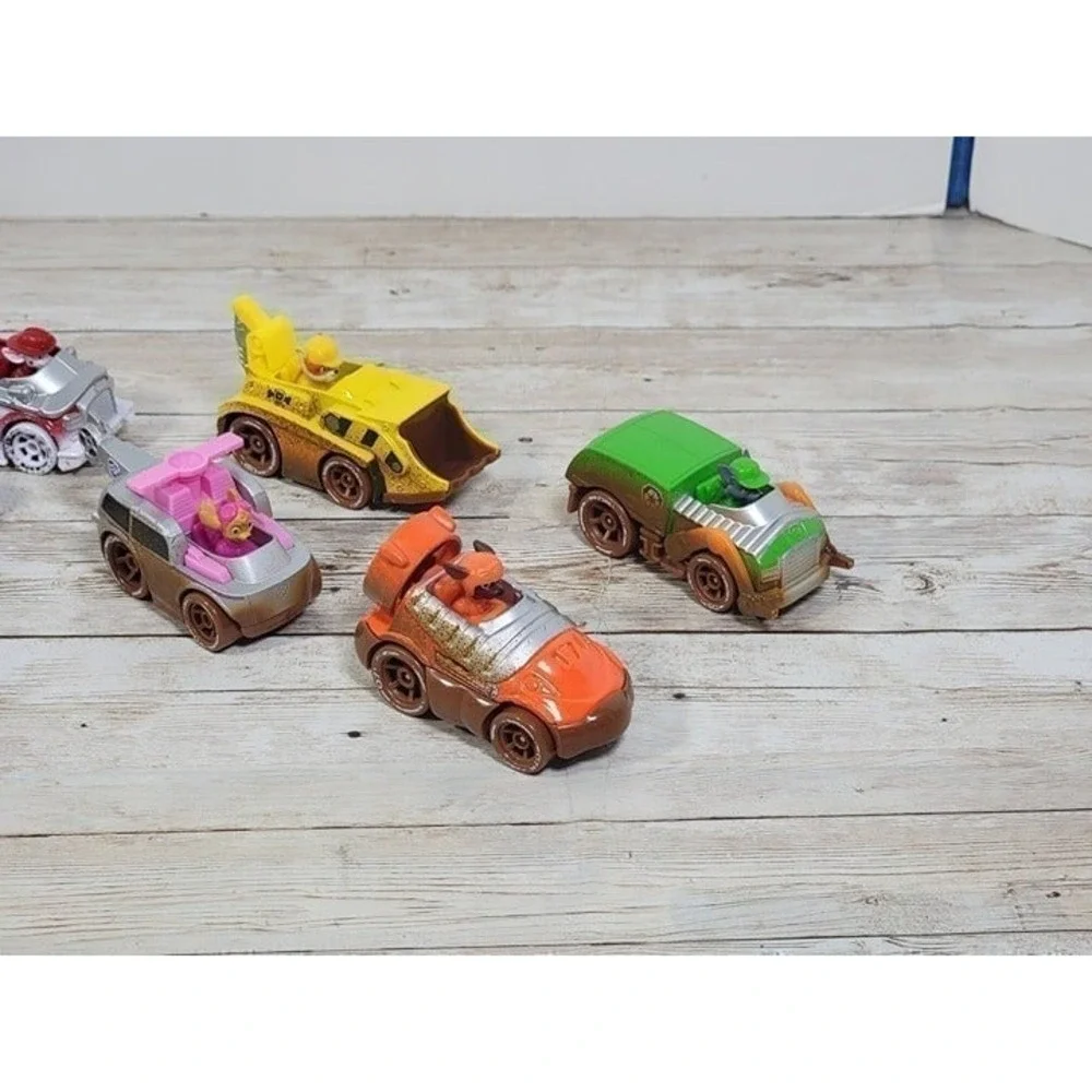 Hot Wheels lot paw